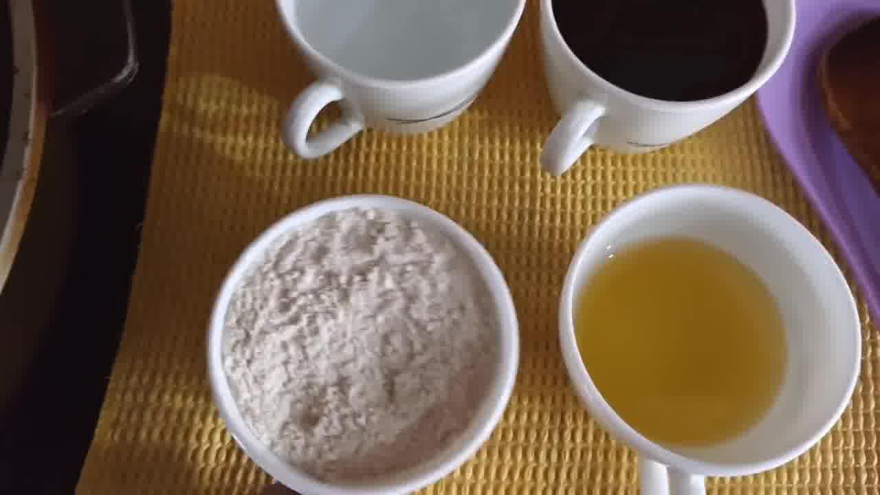 طرز تهیه حلوا با شیره انگور