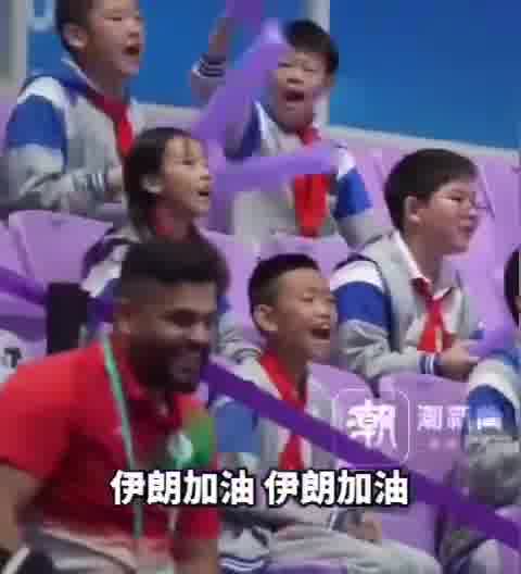 🔸خوشحالی کاروان ایرانی از تشویق دانش آموزان چینی در بازی های پاراآسیایی هانگ جو