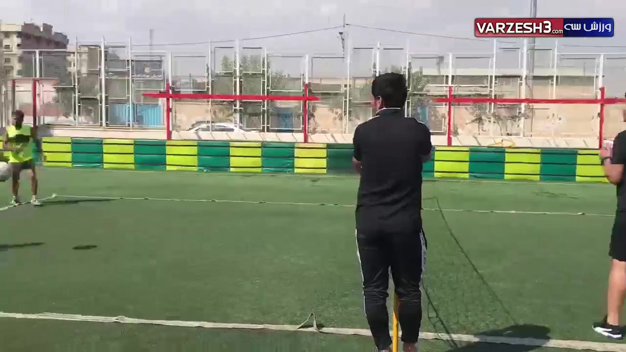 دعوت محمدحسین میثاقی برای تورنمنت فوتبال تنیس
