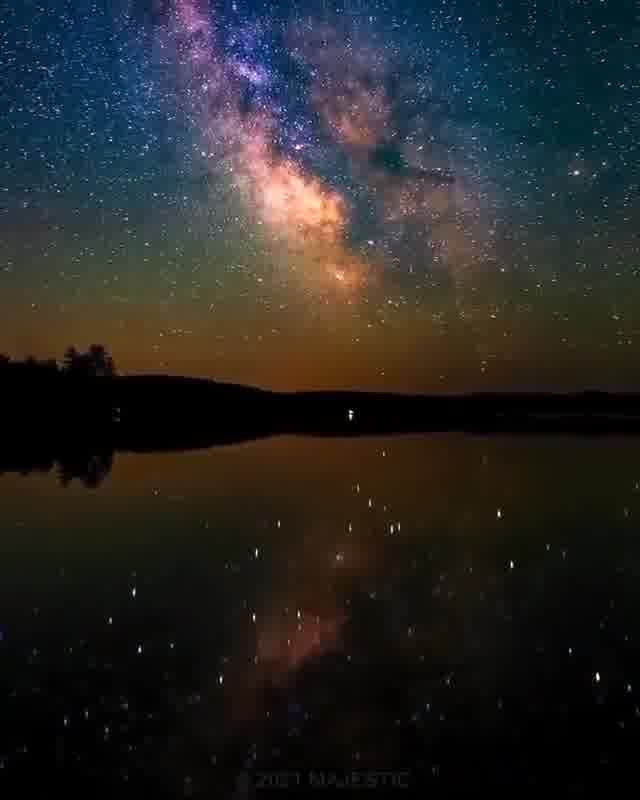نمایی متفاوت از آسمانی پر ستاره