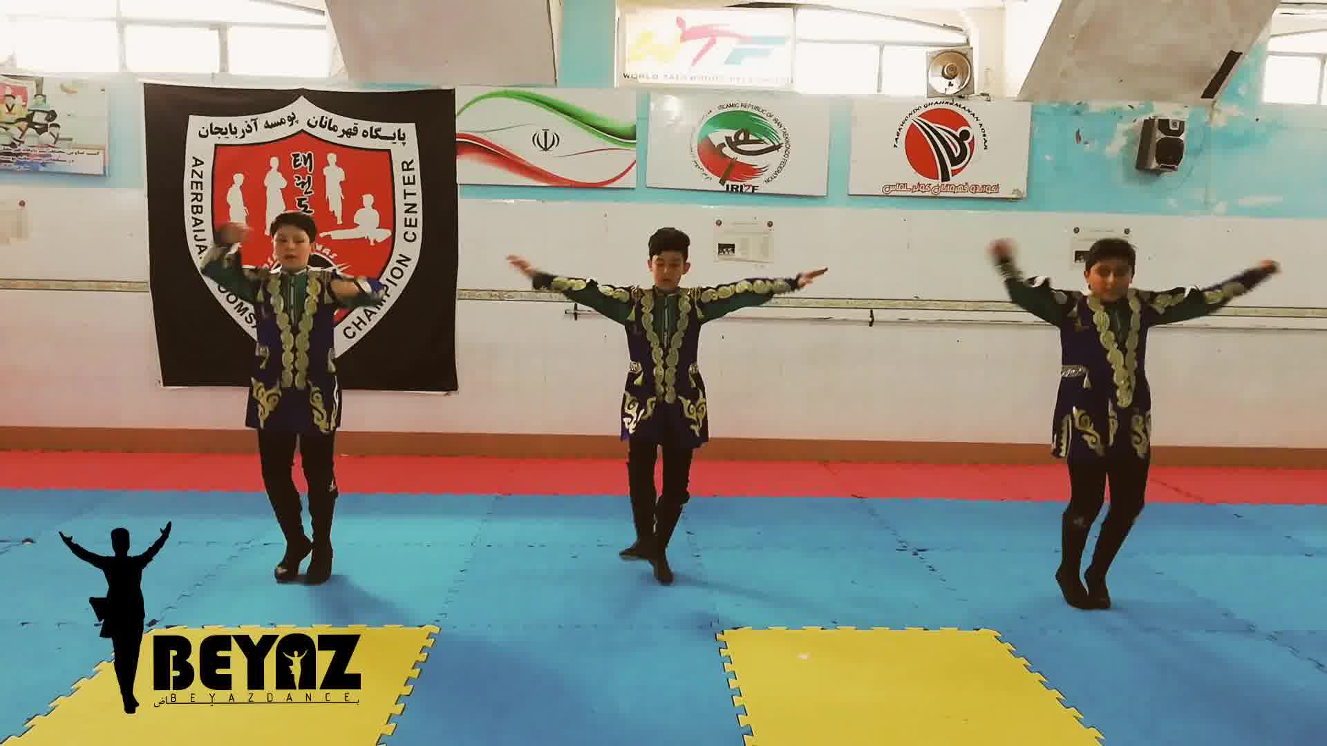 آموزش رقص آذری برای کودکان توسط گروه بیاض