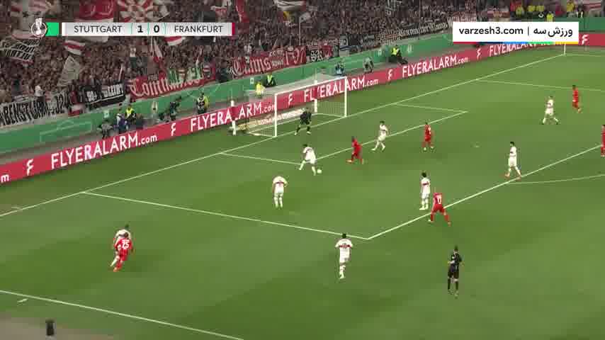 مسابقه فوتبال اشتوتگارت 2 - آینتراخت فرانکفورت 3